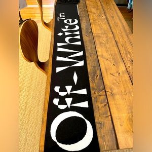 Authentic Off-White c/o Virgil Abloh Black and White Half Arrow Man Scarf NWOT